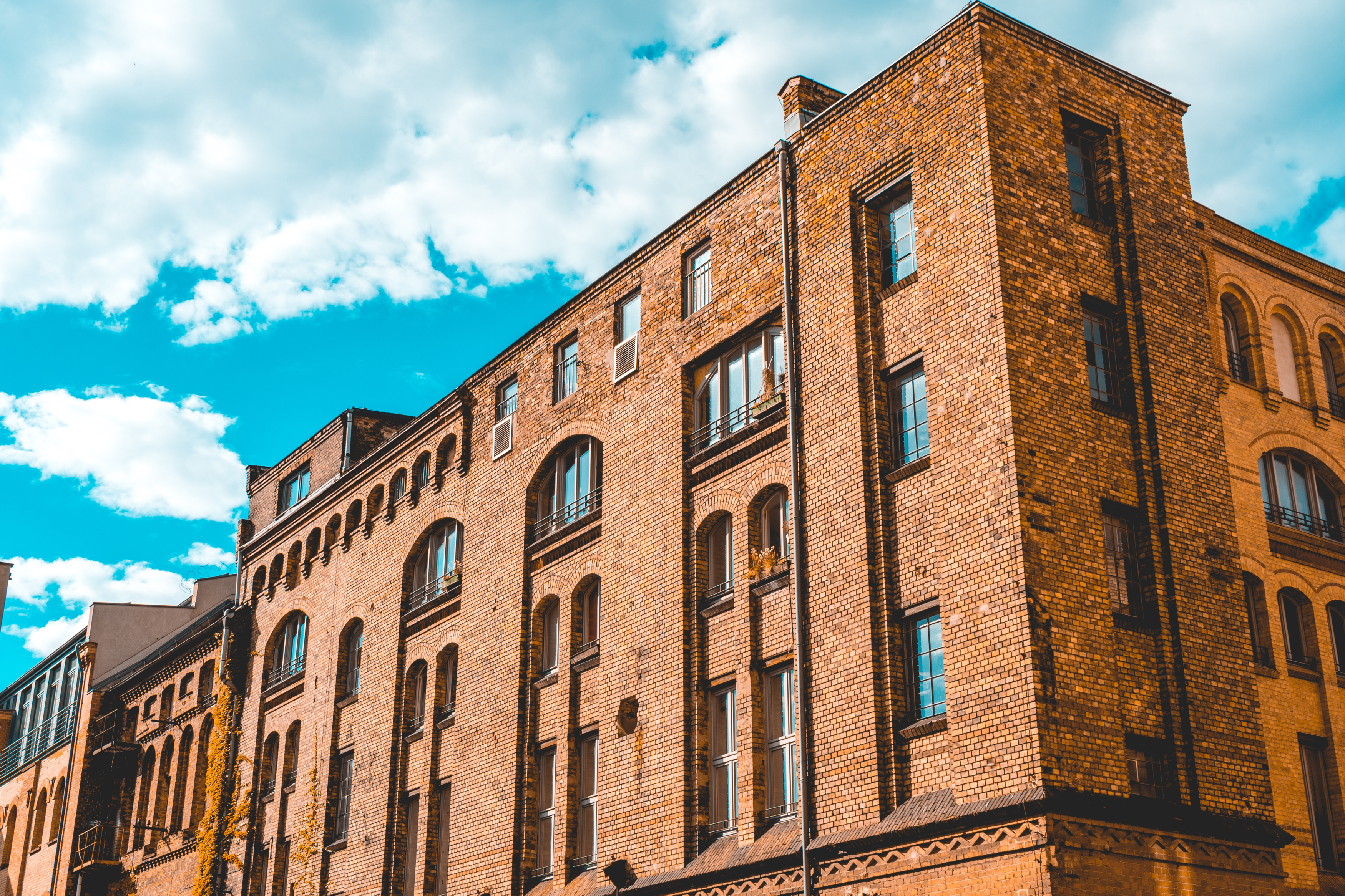 Tuğla cepheler için cephe tasarımı ve koruması