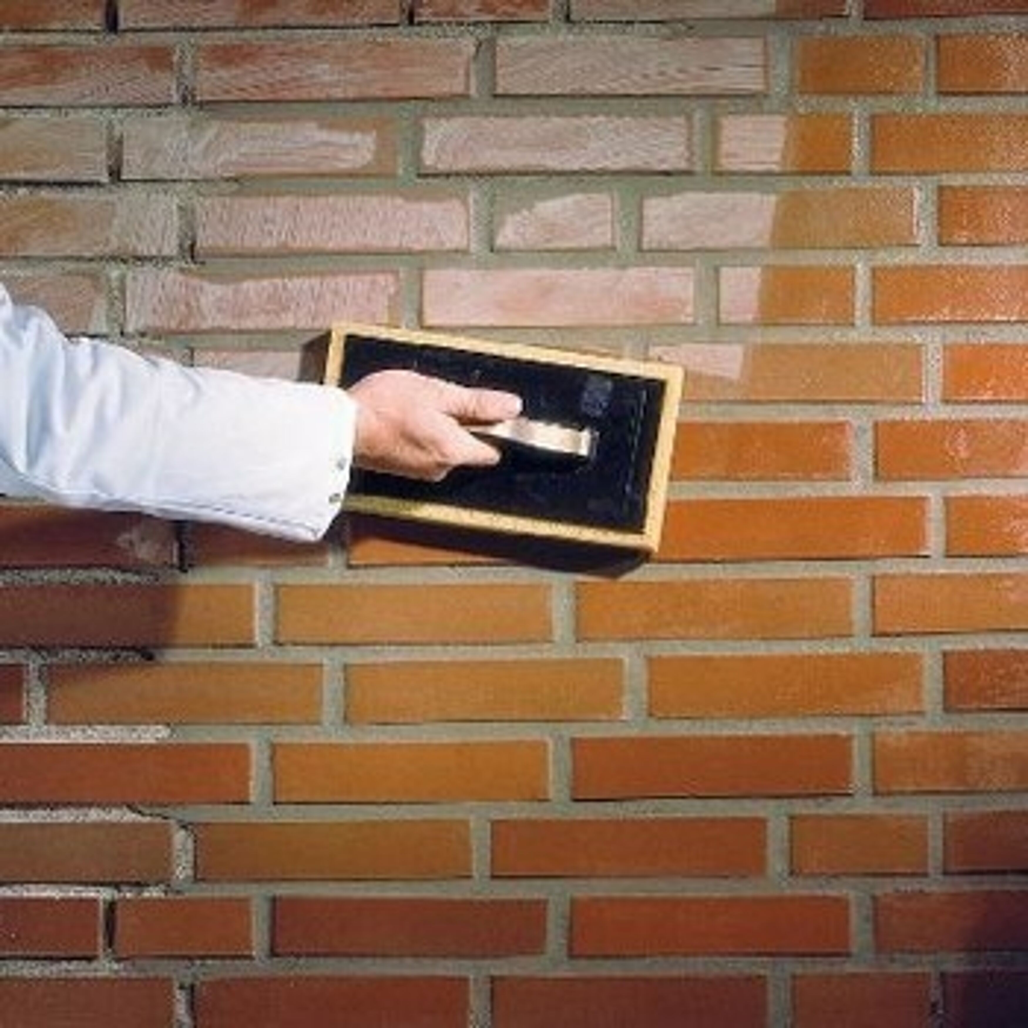 Kalıcı olarak yağmur geçirmez derzler ve cepheler